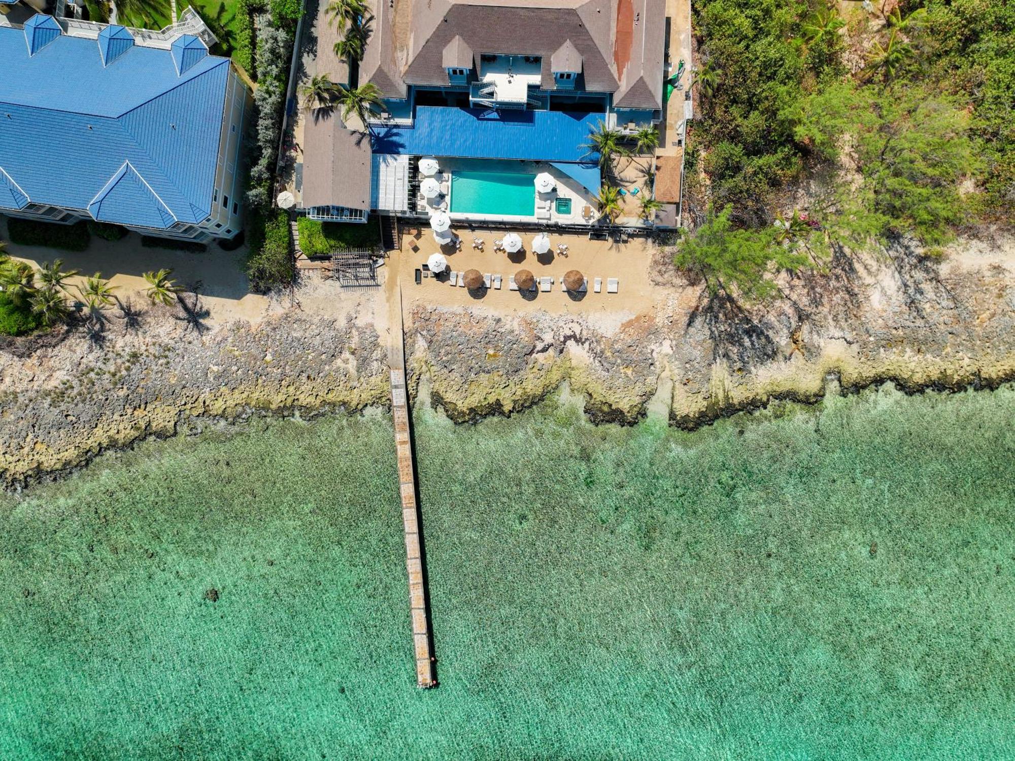 Cobalt Coast Resort West Bay Exterior foto